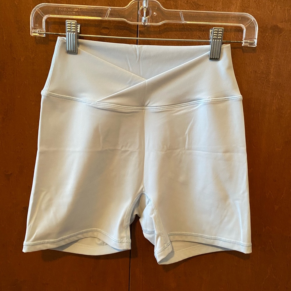Kamo Fitness Blue Cross Waist Shorts